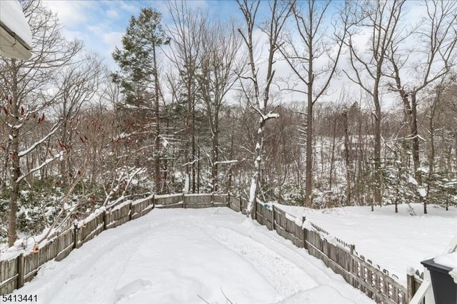 87 Fairlawn Dr, West Milford Twp., NJ 07421