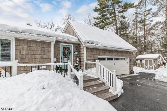 87 Fairlawn Dr, West Milford Twp., NJ 07421