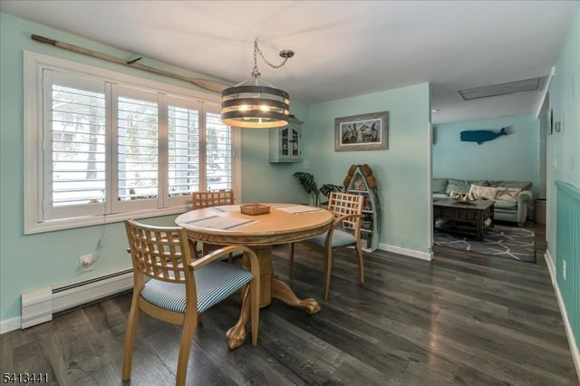 87 Fairlawn Dr, West Milford Twp., NJ 07421