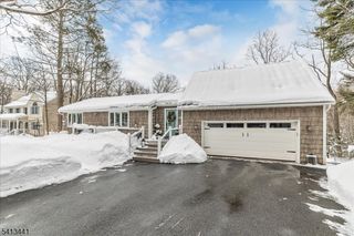 87 Fairlawn Dr, West Milford Twp., NJ 07421