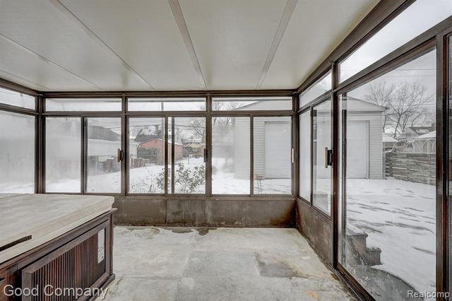 25855 Mackinac Street, Roseville, MI 48066