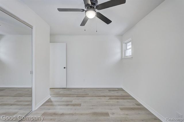 25855 Mackinac Street, Roseville, MI 48066