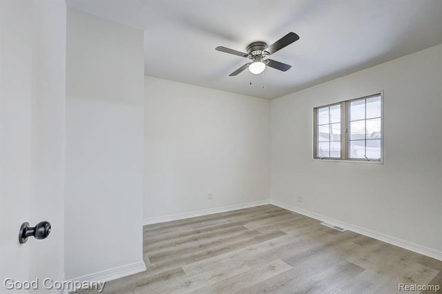 25855 Mackinac Street, Roseville, MI 48066