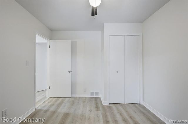 25855 Mackinac Street, Roseville, MI 48066