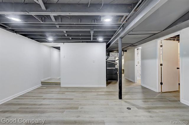 25855 Mackinac Street, Roseville, MI 48066