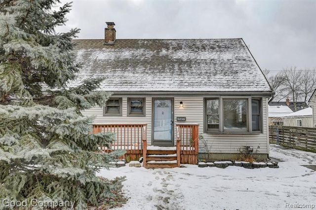 25855 Mackinac Street, Roseville, MI 48066