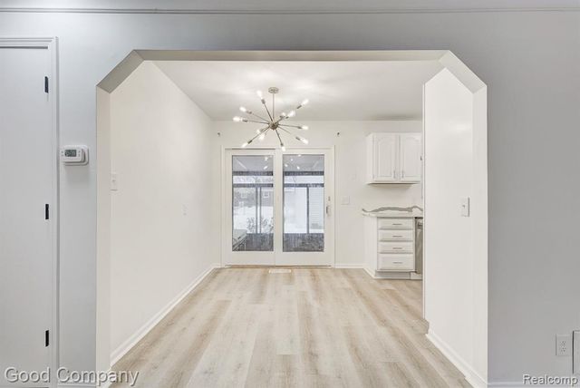 25855 Mackinac Street, Roseville, MI 48066