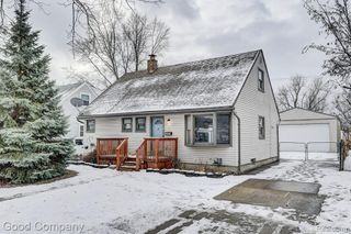 25855 Mackinac Street, Roseville, MI 48066