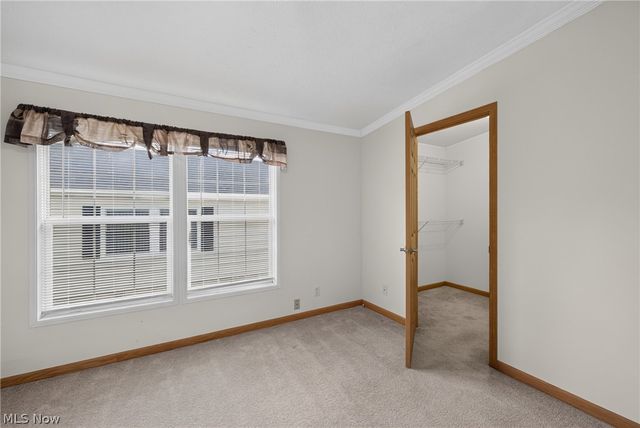 668 Woodlawn Rd, Chardon, OH 44024