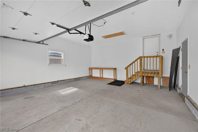 668 Woodlawn Rd, Chardon, OH 44024