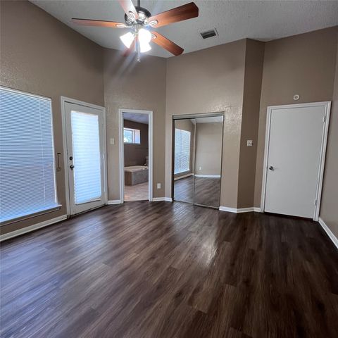 205 Sunset Drive, Glenn Heights, TX 75154