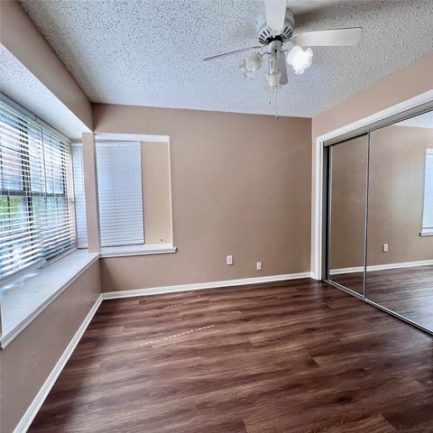 205 Sunset Drive, Glenn Heights, TX 75154