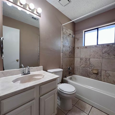 205 Sunset Drive, Glenn Heights, TX 75154
