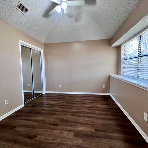 205 Sunset Drive, Glenn Heights, TX 75154