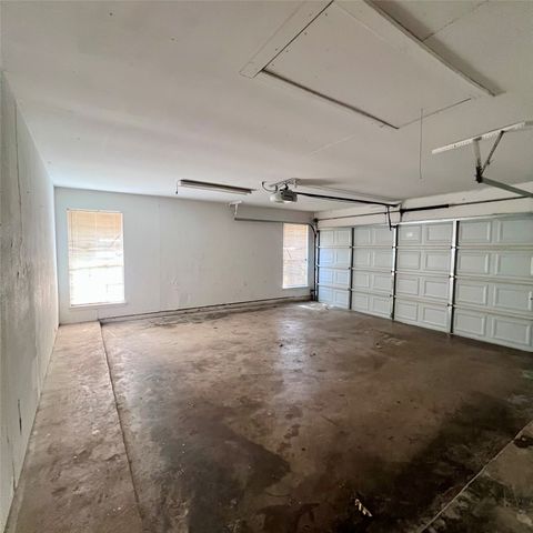205 Sunset Drive, Glenn Heights, TX 75154