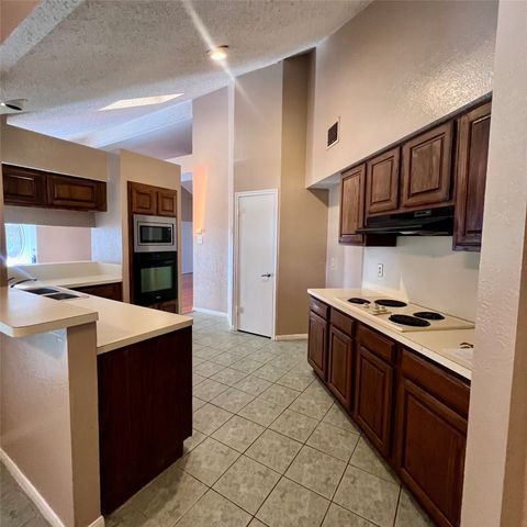 205 Sunset Drive, Glenn Heights, TX 75154