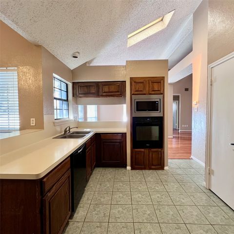 205 Sunset Drive, Glenn Heights, TX 75154