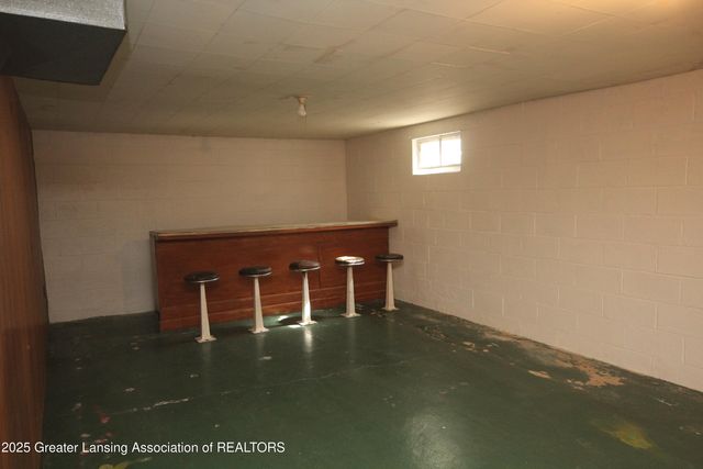 1694 W Solon Road, Dewitt, MI 48820