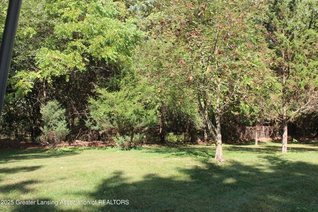 1694 W Solon Road, Dewitt, MI 48820