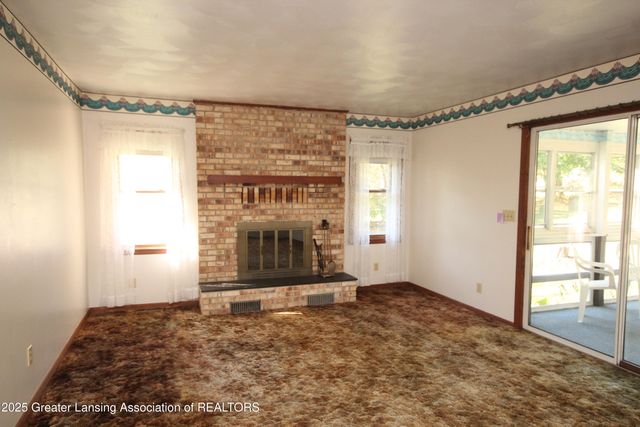 1694 W Solon Road, Dewitt, MI 48820