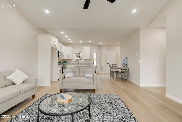 10907 Brookley Dr, Louisville, KY 40229