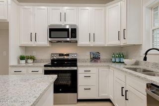 10907 Brookley Dr, Louisville, KY 40229