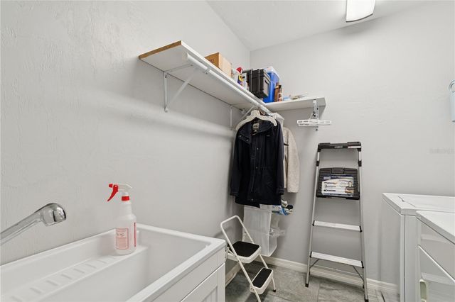 2718 NW 39TH DRIVE, Gainesville, FL 32606