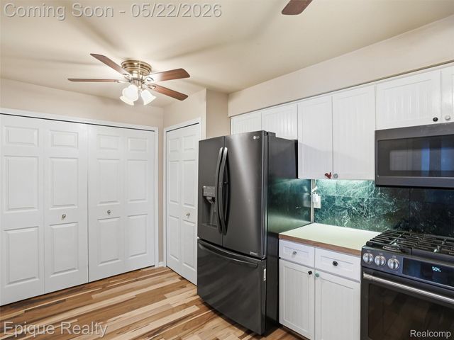 3434 Adams Shore Drive, Waterford Charter Township, MI 48329