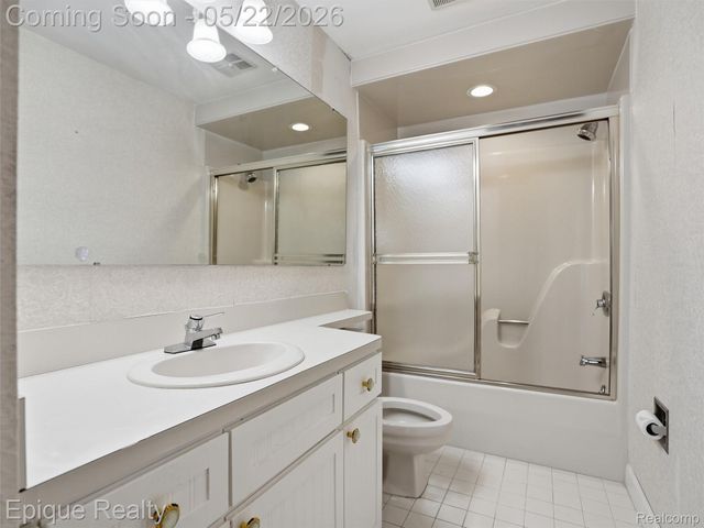 3434 Adams Shore Drive, Waterford Charter Township, MI 48329