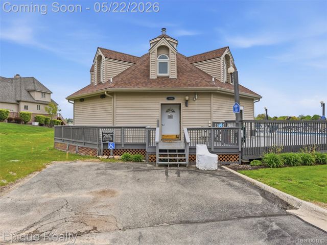 3434 Adams Shore Drive, Waterford Charter Township, MI 48329