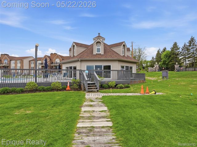3434 Adams Shore Drive, Waterford Charter Township, MI 48329