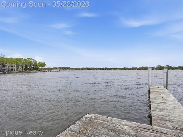3434 Adams Shore Drive, Waterford Charter Township, MI 48329