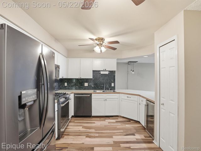 3434 Adams Shore Drive, Waterford Charter Township, MI 48329