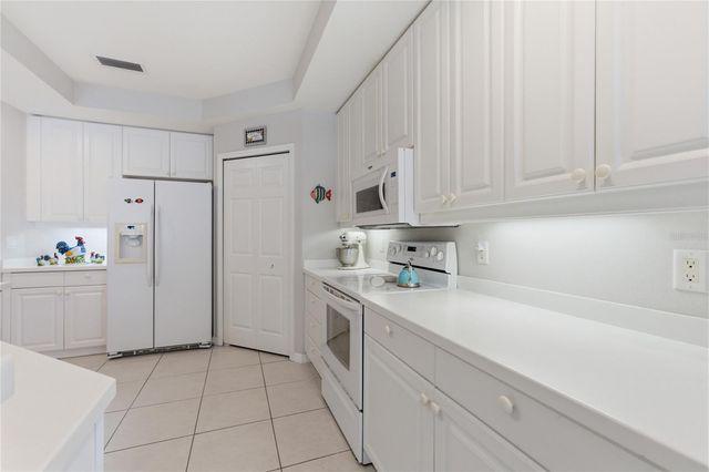 4000 IBIS WAY 101, Venice, FL 34292