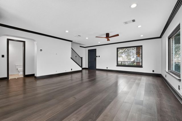 8409 Nairn DR, Austin, TX 78749