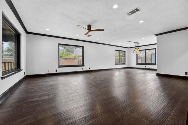 8409 Nairn DR, Austin, TX 78749