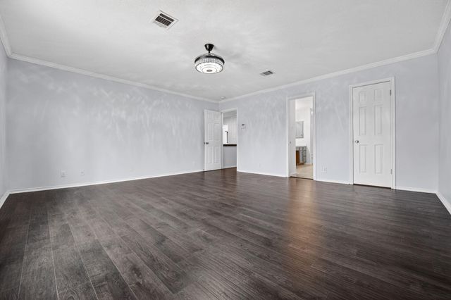 8409 Nairn DR, Austin, TX 78749