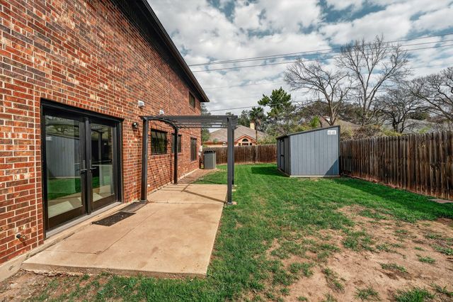 8409 Nairn DR, Austin, TX 78749