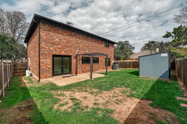 8409 Nairn DR, Austin, TX 78749