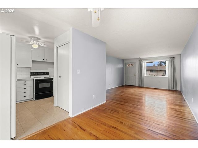 1386 UMPQUA Rd, Woodburn, OR 97071