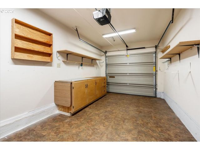 1386 UMPQUA Rd, Woodburn, OR 97071