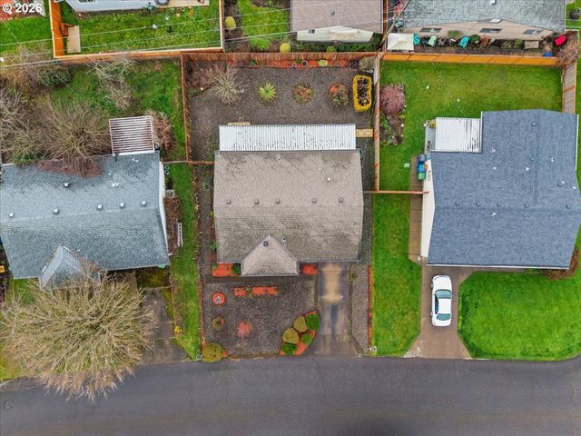 1386 UMPQUA Rd, Woodburn, OR 97071