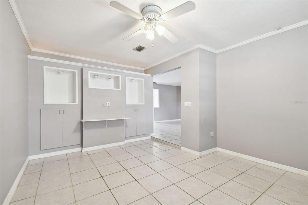 Image 11 of property listing at 6507 LOS ALTOS WAY, Tampa, FL 33634