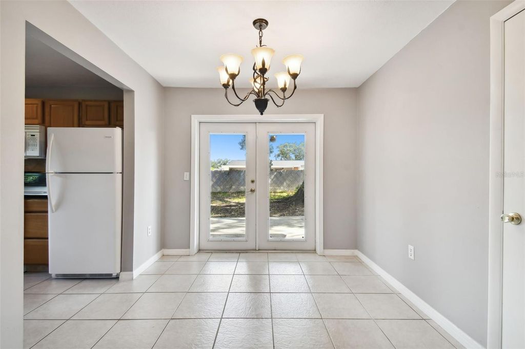 Image 15 of property listing at 6507 LOS ALTOS WAY, Tampa, FL 33634