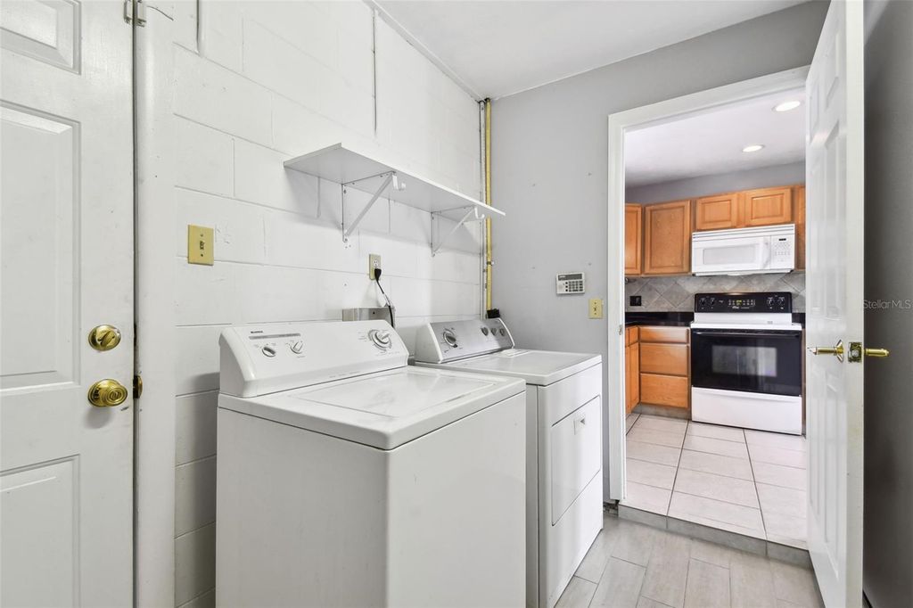 Image 34 of property listing at 6507 LOS ALTOS WAY, Tampa, FL 33634