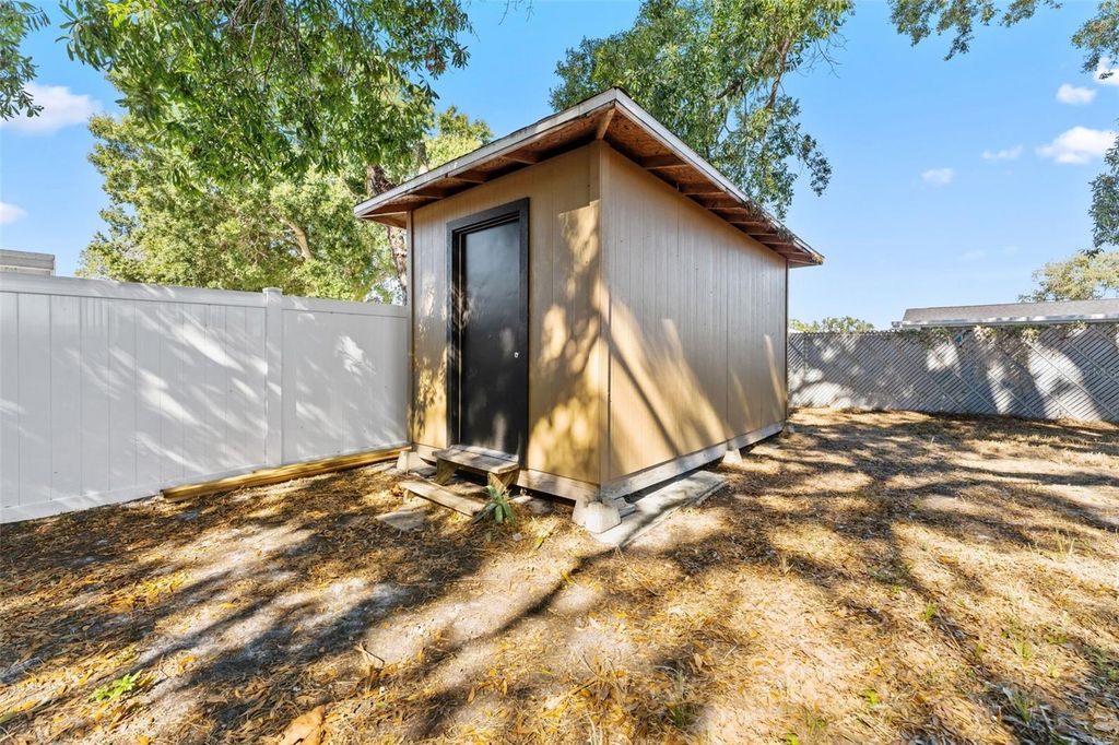 Image 37 of property listing at 6507 LOS ALTOS WAY, Tampa, FL 33634