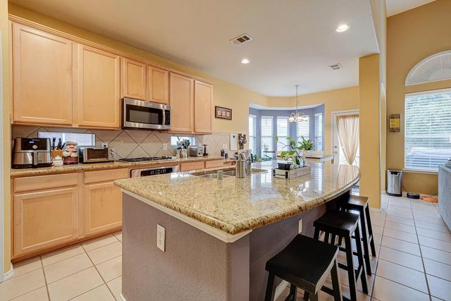 5517 Crimson Oaks Drive, Frisco, TX 75035