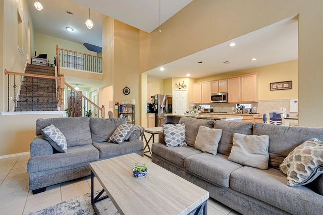 5517 Crimson Oaks Drive, Frisco, TX 75035