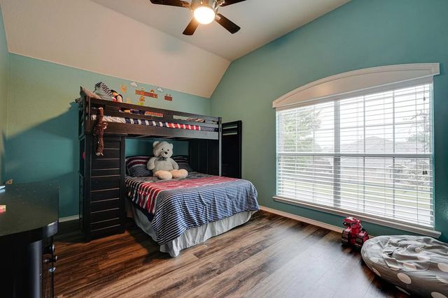 5517 Crimson Oaks Drive, Frisco, TX 75035