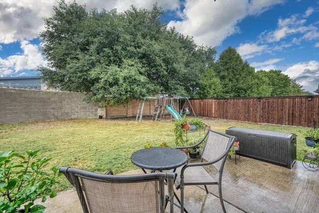 5517 Crimson Oaks Drive, Frisco, TX 75035